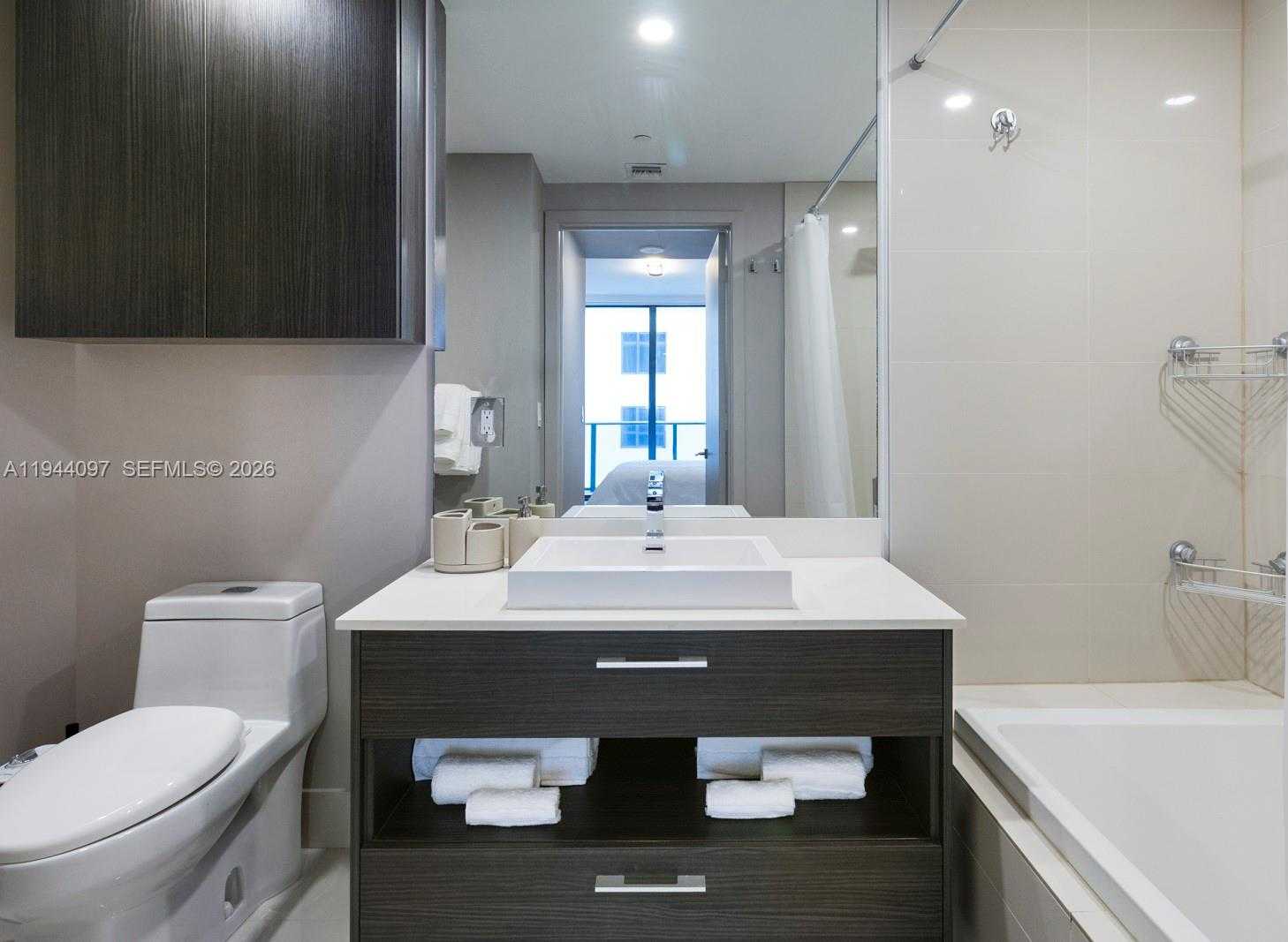 Small Image of 55 SOUTH WEST 9TH ST #3010, Miami Number 6