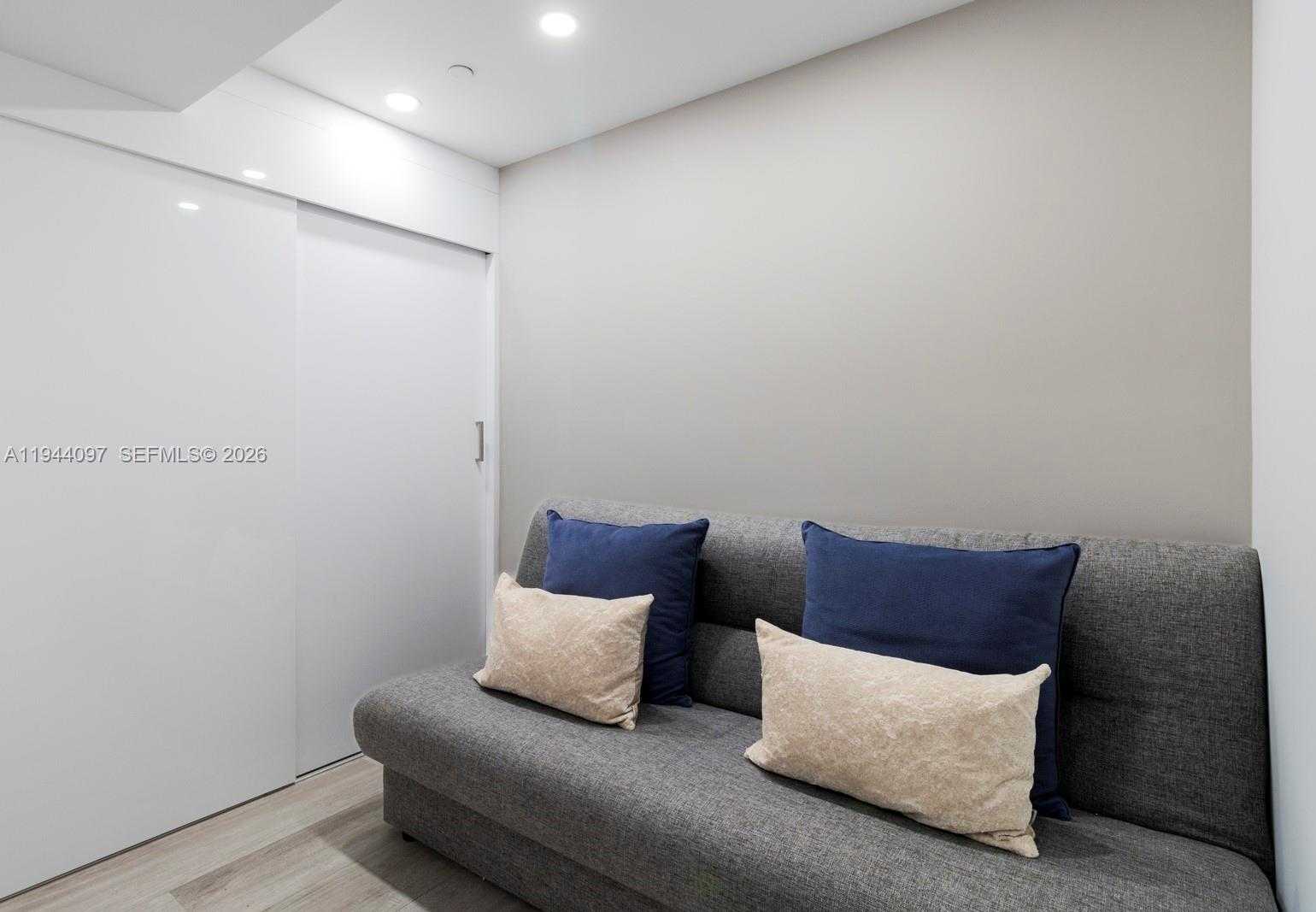 Small Image of 55 SOUTH WEST 9TH ST #3010, Miami Number 7