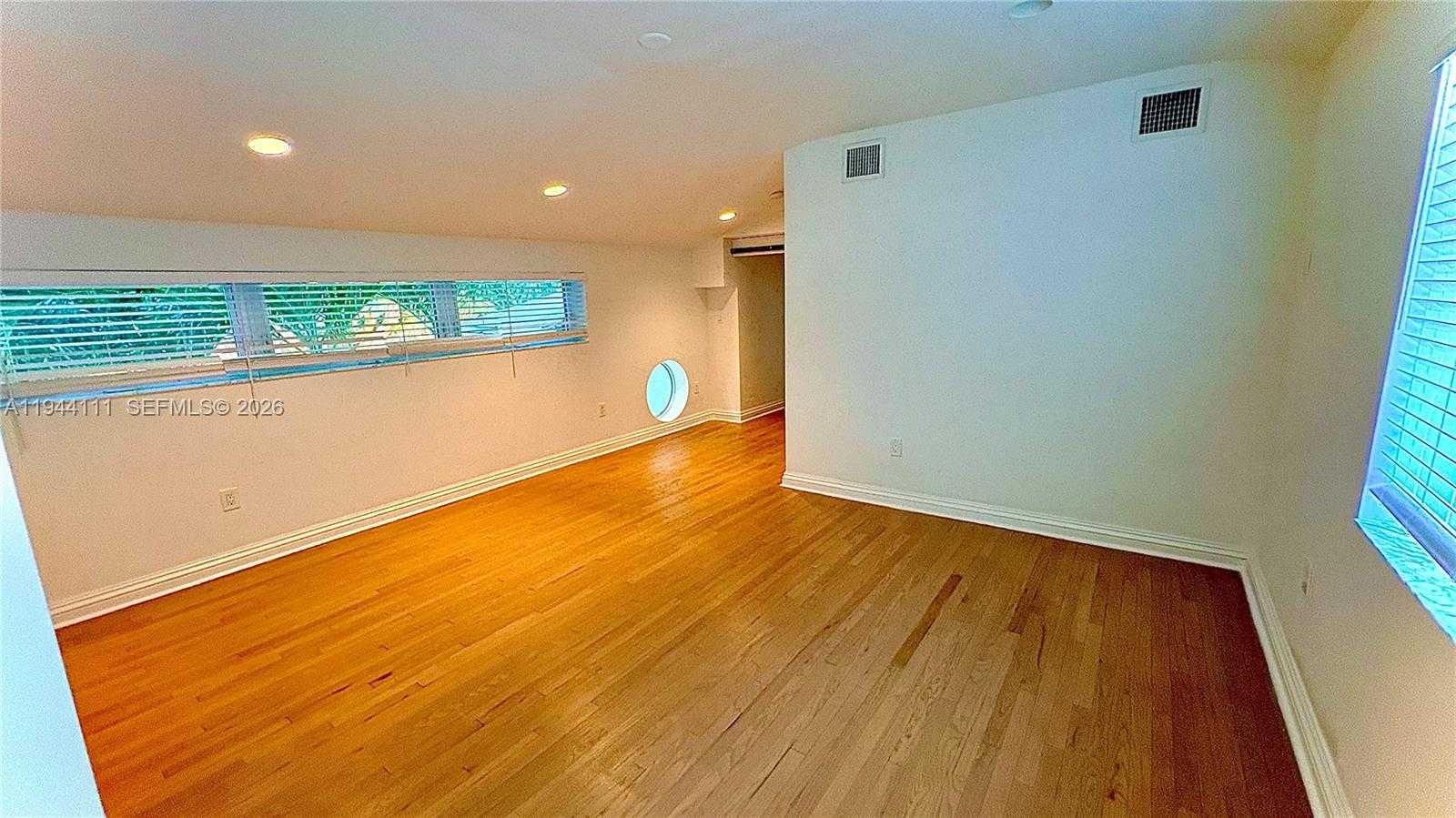 Small Image of 2301 SOUTH MIAMI AVE, Miami Number 11