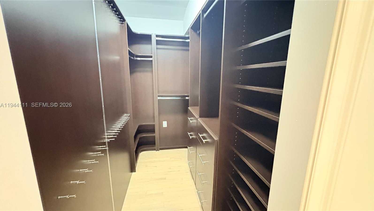 Small Image of 2301 SOUTH MIAMI AVE, Miami Number 12