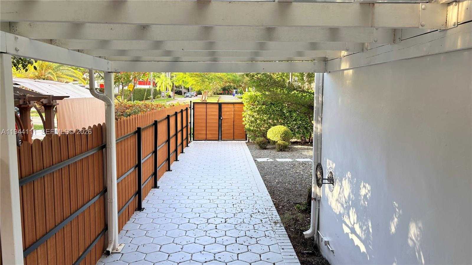 Small Image of 2301 SOUTH MIAMI AVE, Miami Number 28