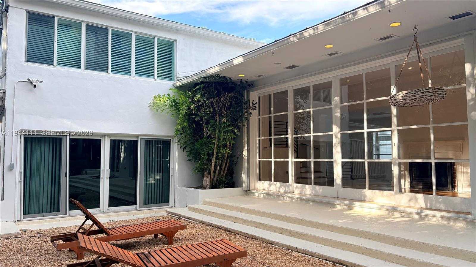 Small Image of 2301 SOUTH MIAMI AVE, Miami Number 29