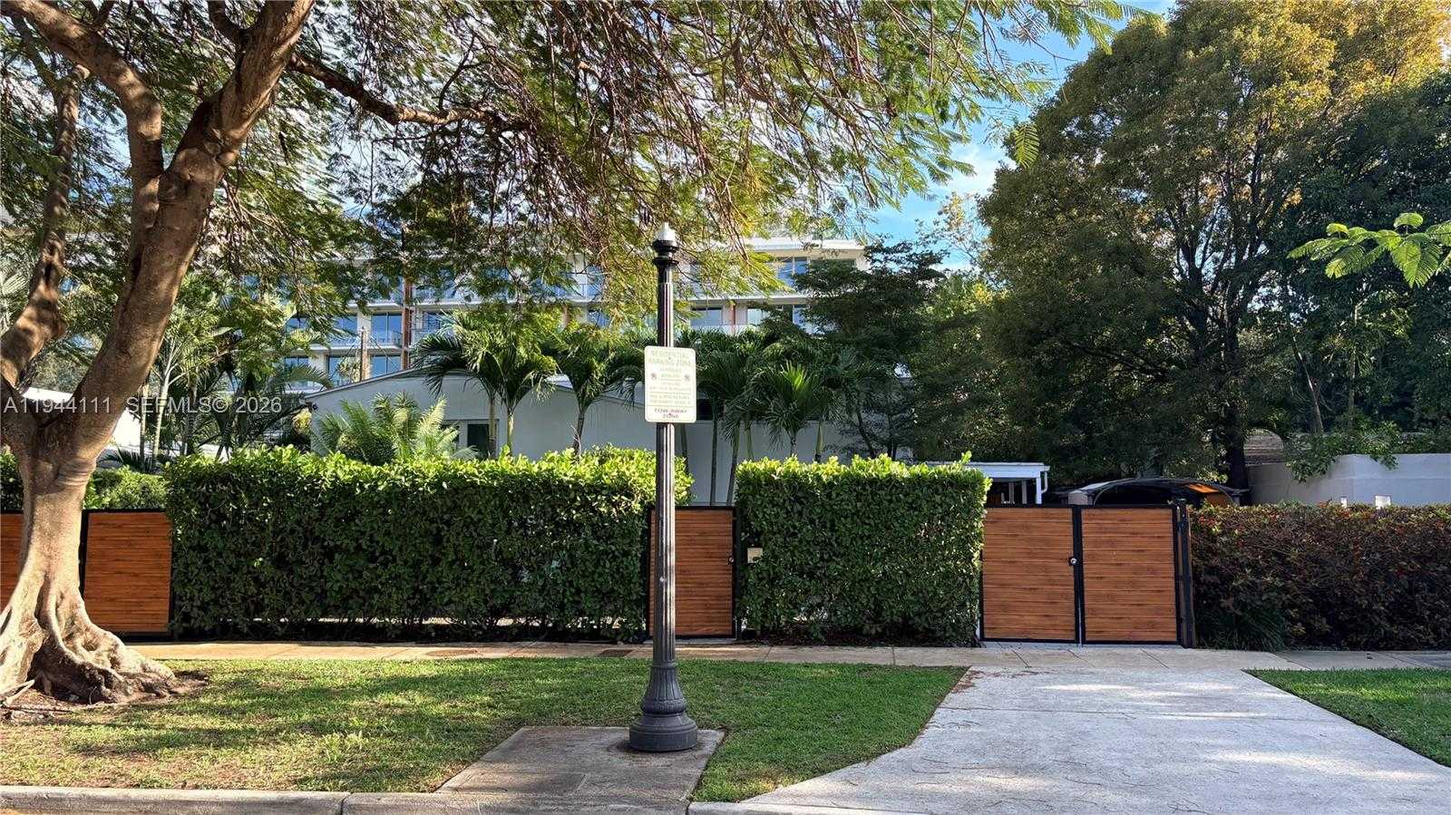 Small Image of 2301 SOUTH MIAMI AVE, Miami Number 33