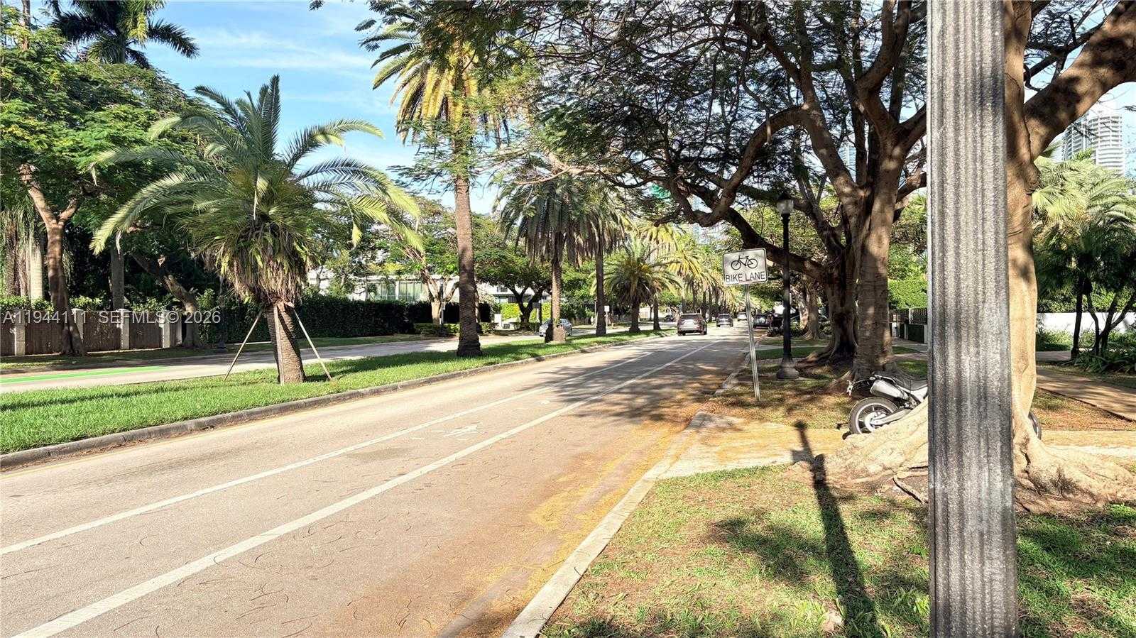 Small Image of 2301 SOUTH MIAMI AVE, Miami Number 34