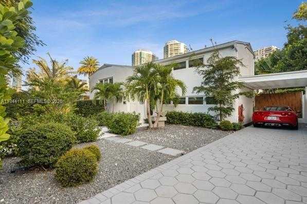 Small Image of 2301 SOUTH MIAMI AVE, Miami Number 37