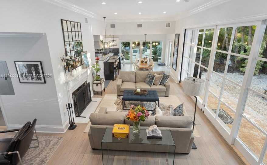 Small Image of 2301 SOUTH MIAMI AVE, Miami Number 39