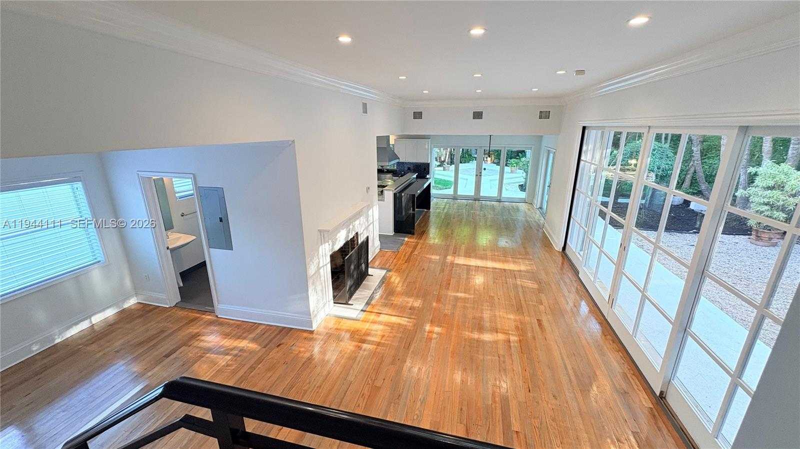 Small Image of 2301 SOUTH MIAMI AVE, Miami Number 4