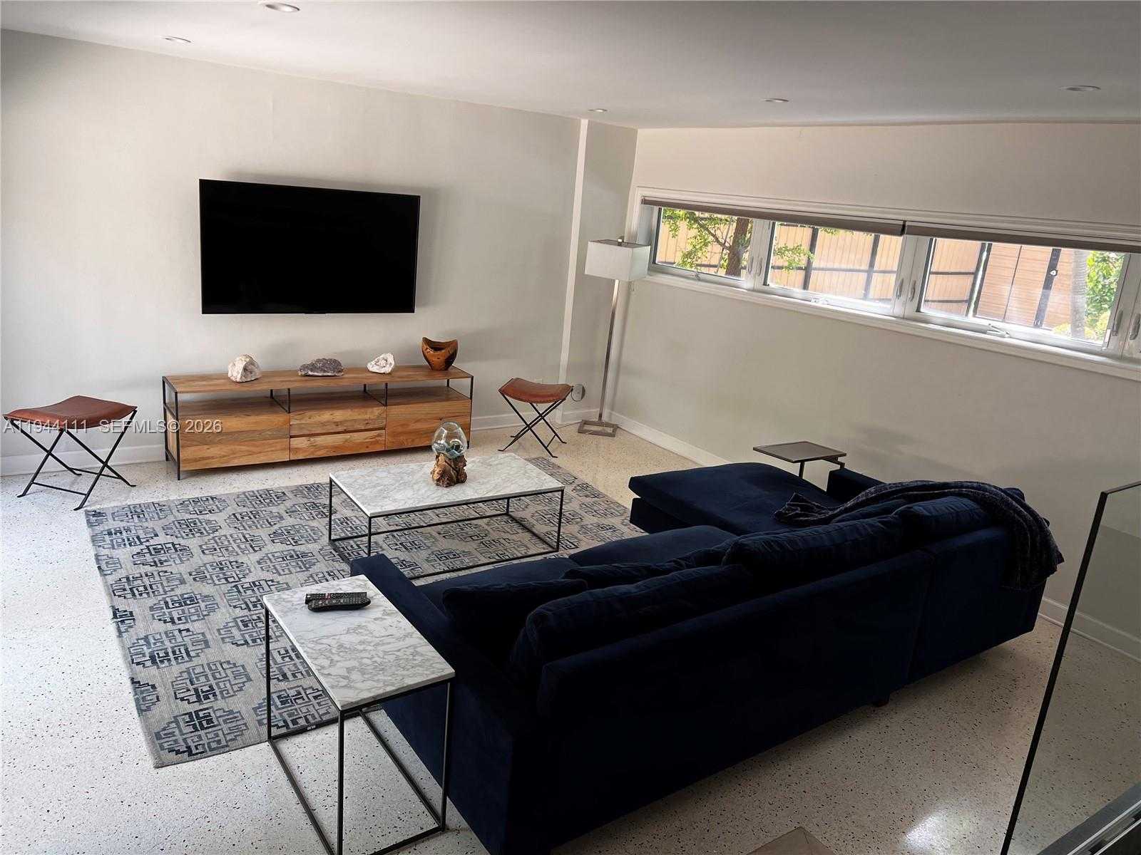 Small Image of 2301 SOUTH MIAMI AVE, Miami Number 42