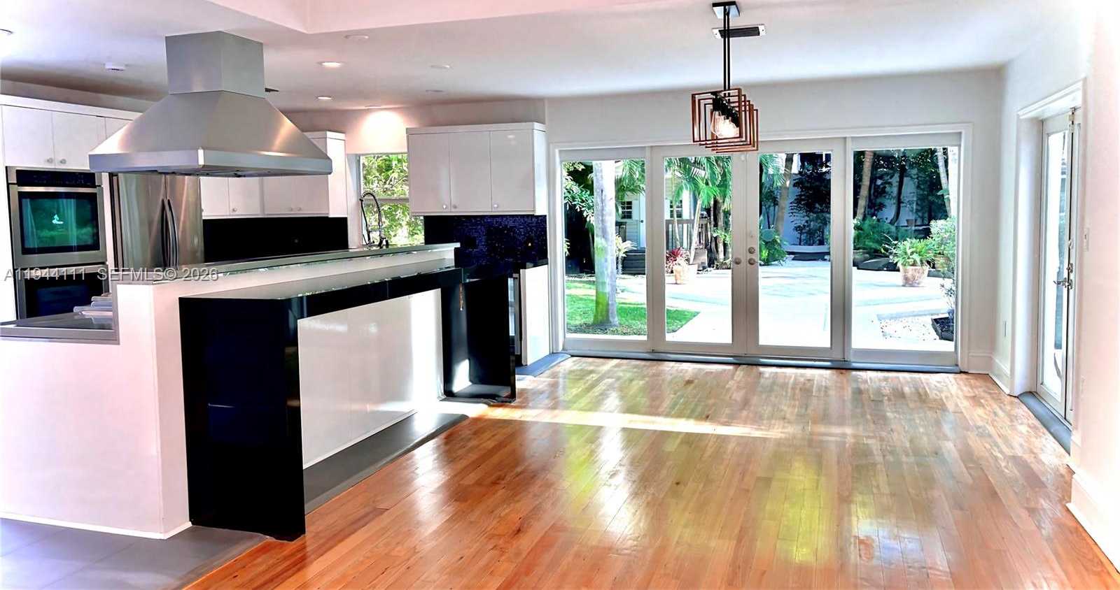 Small Image of 2301 SOUTH MIAMI AVE, Miami Number 5