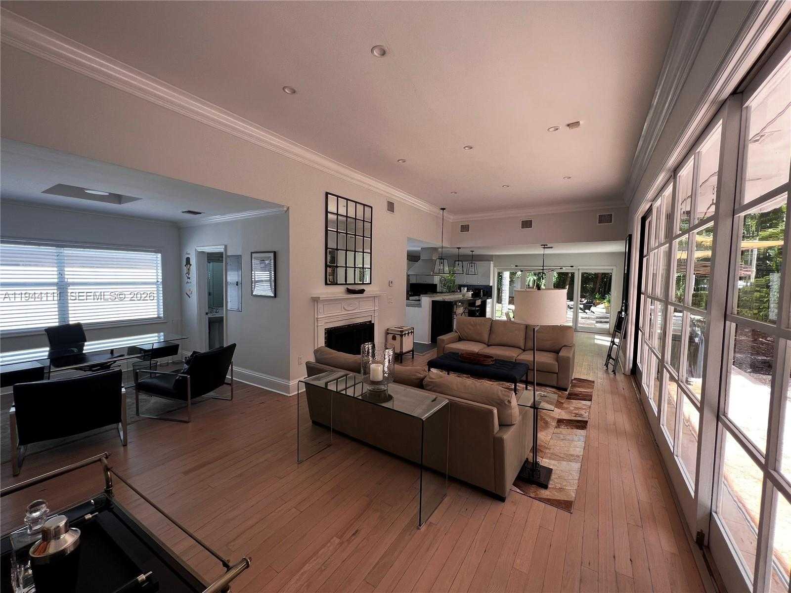 Small Image of 2301 SOUTH MIAMI AVE, Miami Number 61