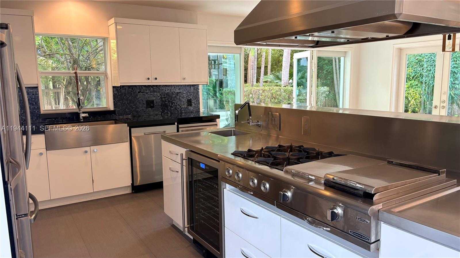 Small Image of 2301 SOUTH MIAMI AVE, Miami Number 66