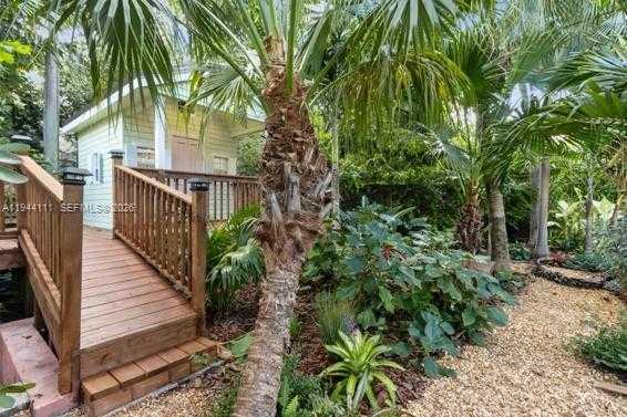 Small Image of 2301 SOUTH MIAMI AVE, Miami Number 69