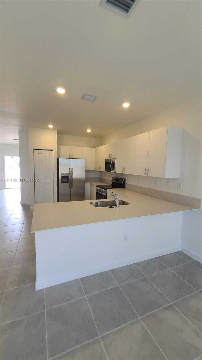 Small Image of 2750 SOUTH EAST 24TH TER #2750, Homestead Number 9