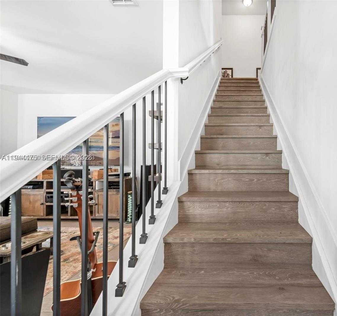 Small Image of 4518 EAST AQUA BELLA LN #4518, Dania Beach Number 6