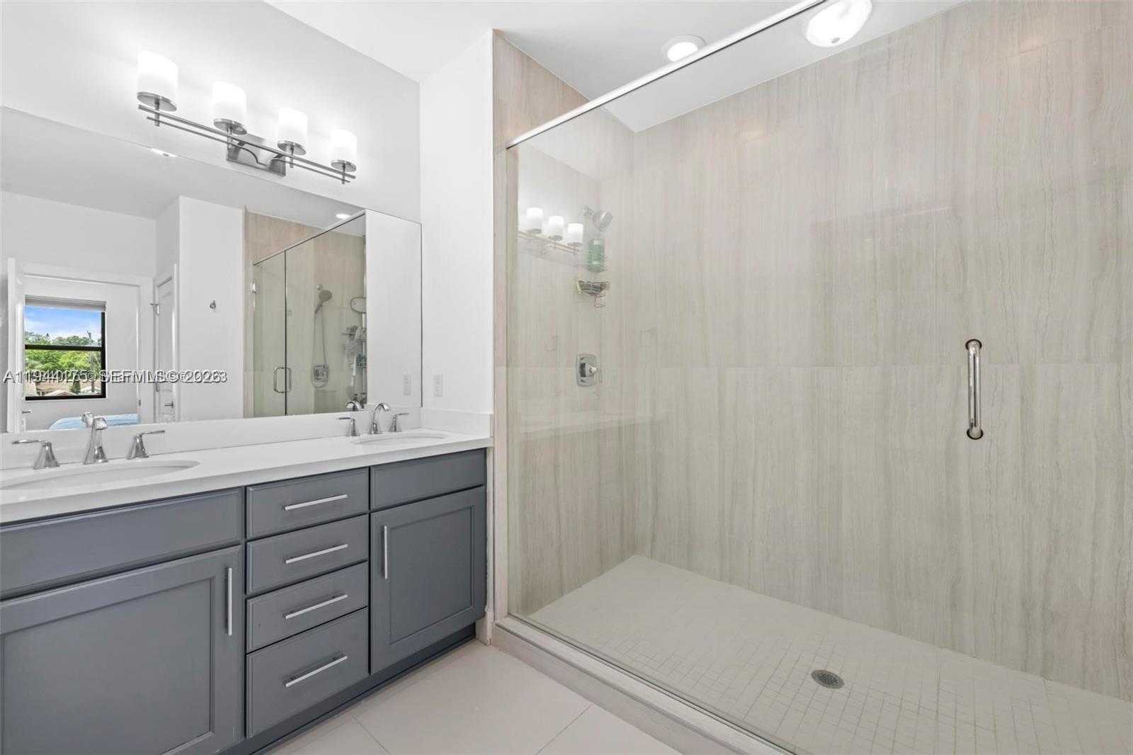 Small Image of 4518 EAST AQUA BELLA LN #4518, Dania Beach Number 8