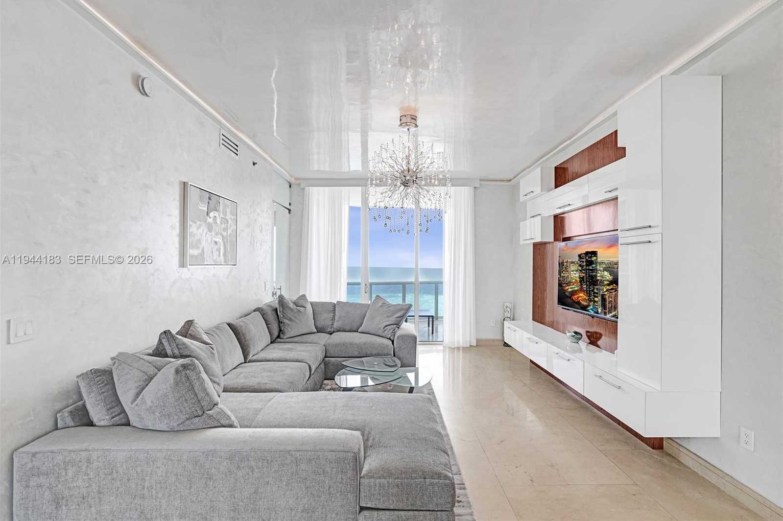 Small Image of 15901 COLLINS AVE #3006, Sunny Isles Beach Number 4