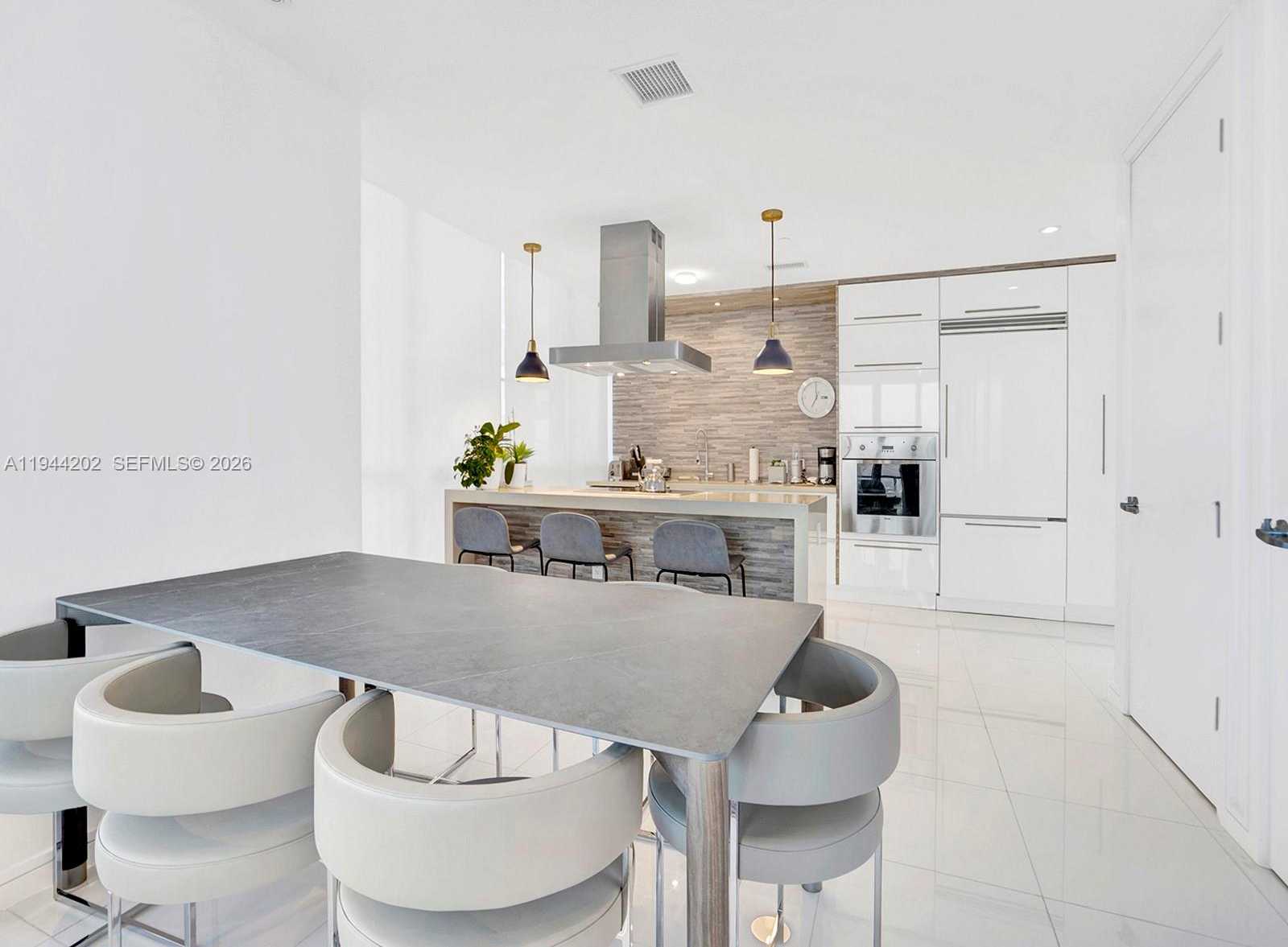 Small Image of 1100 BISCAYNE BLVD #4001, Miami Number 11