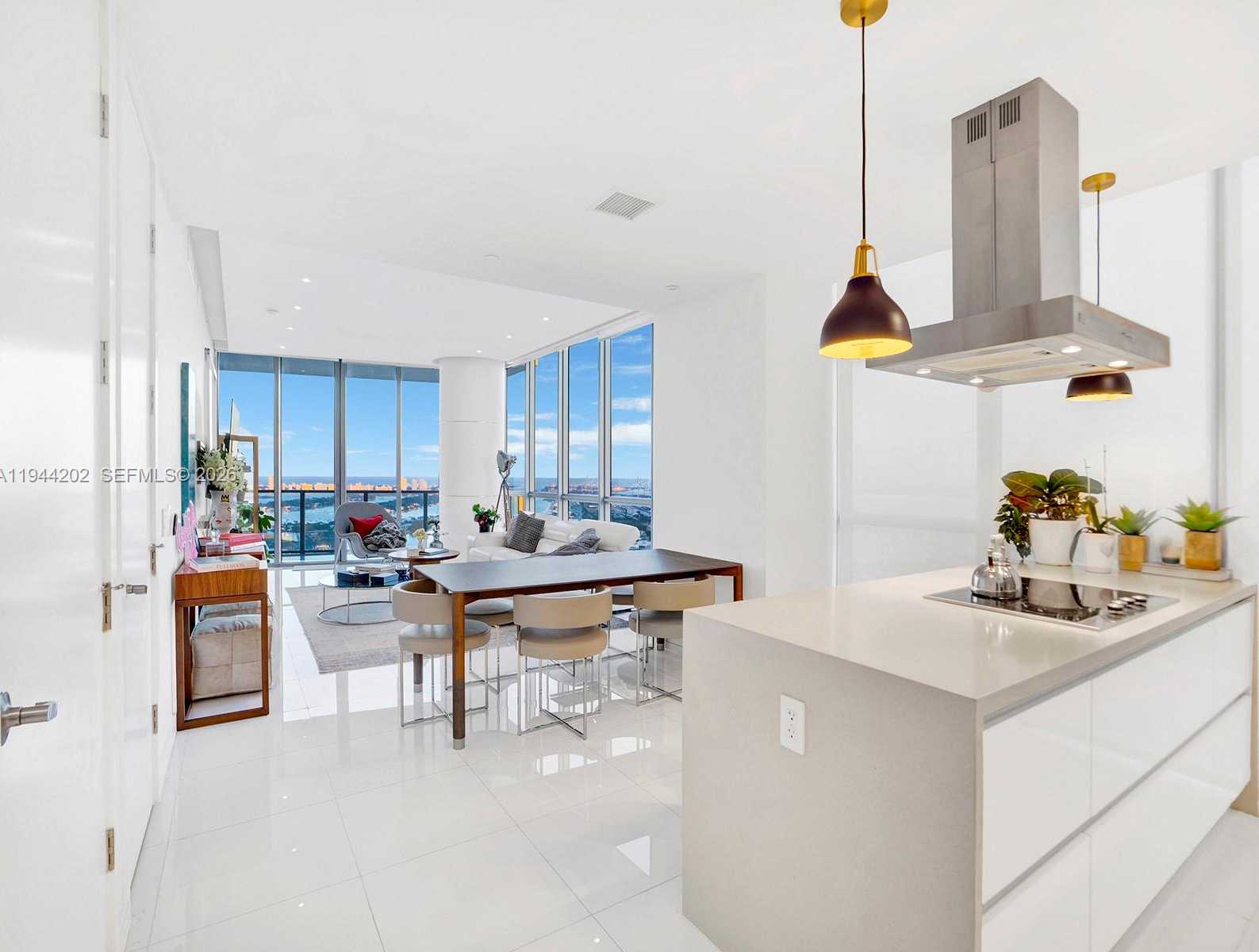 Small Image of 1100 BISCAYNE BLVD #4001, Miami Number 14
