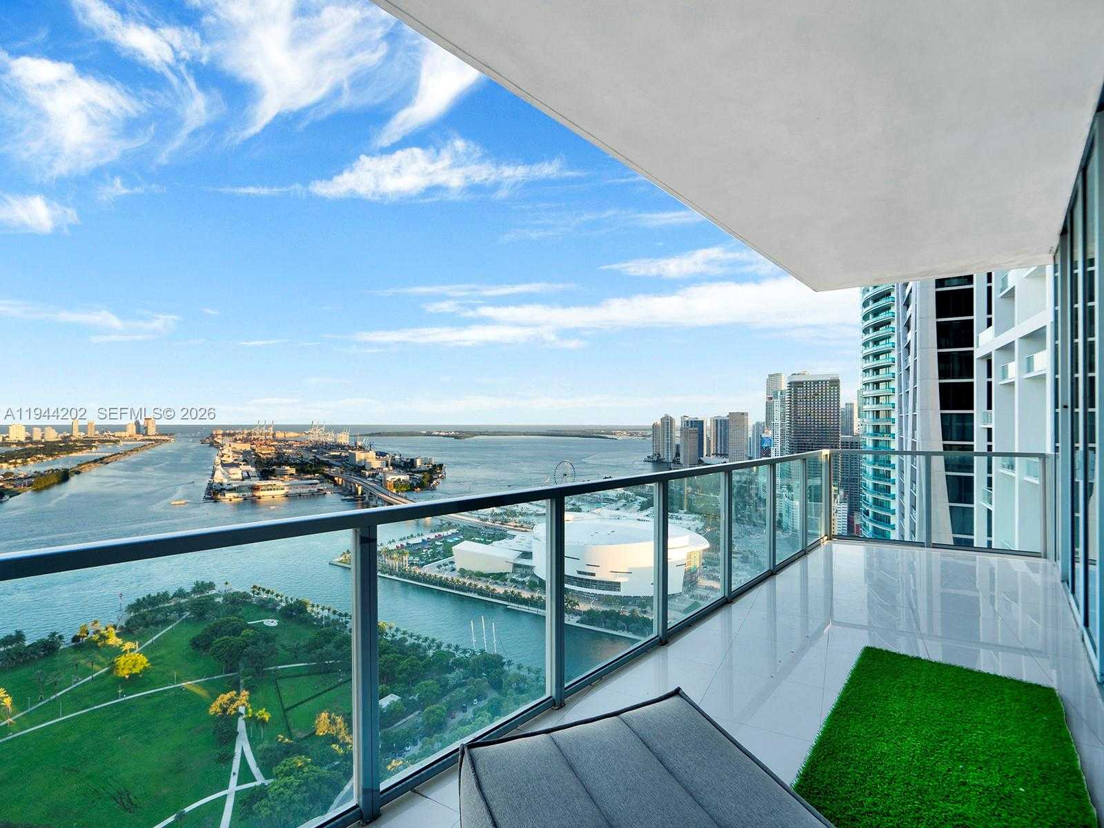 Small Image of 1100 BISCAYNE BLVD #4001, Miami Number 3
