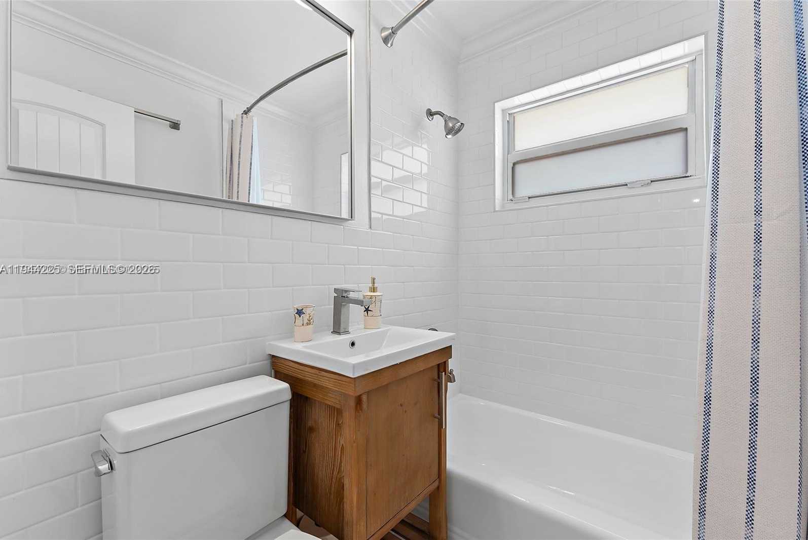 Small Image of 324 TEQUESTA, Tequesta Number 25