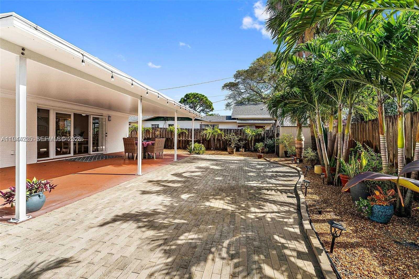 Small Image of 324 TEQUESTA, Tequesta Number 29