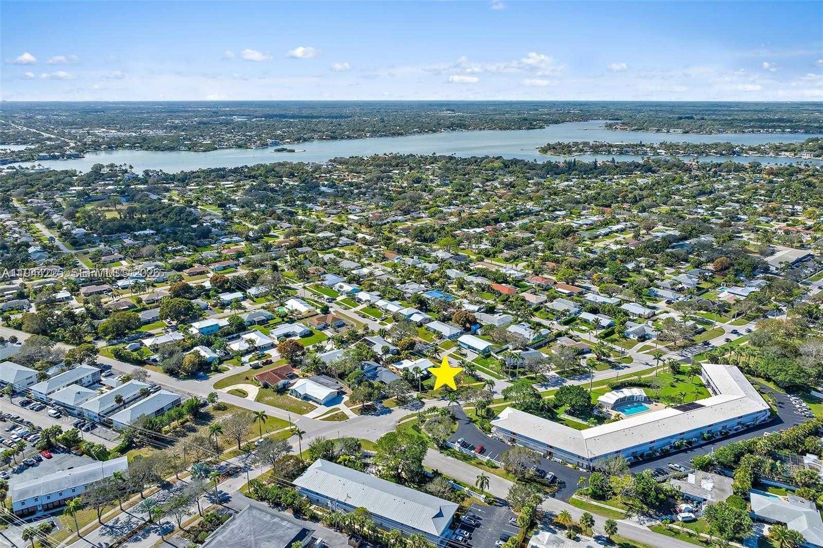 Small Image of 324 TEQUESTA, Tequesta Number 33