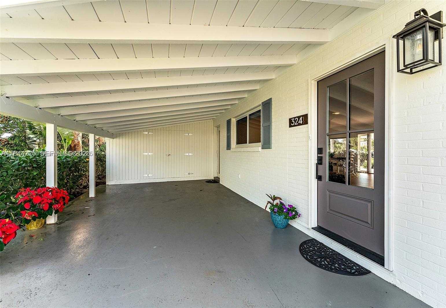 Small Image of 324 TEQUESTA, Tequesta Number 4