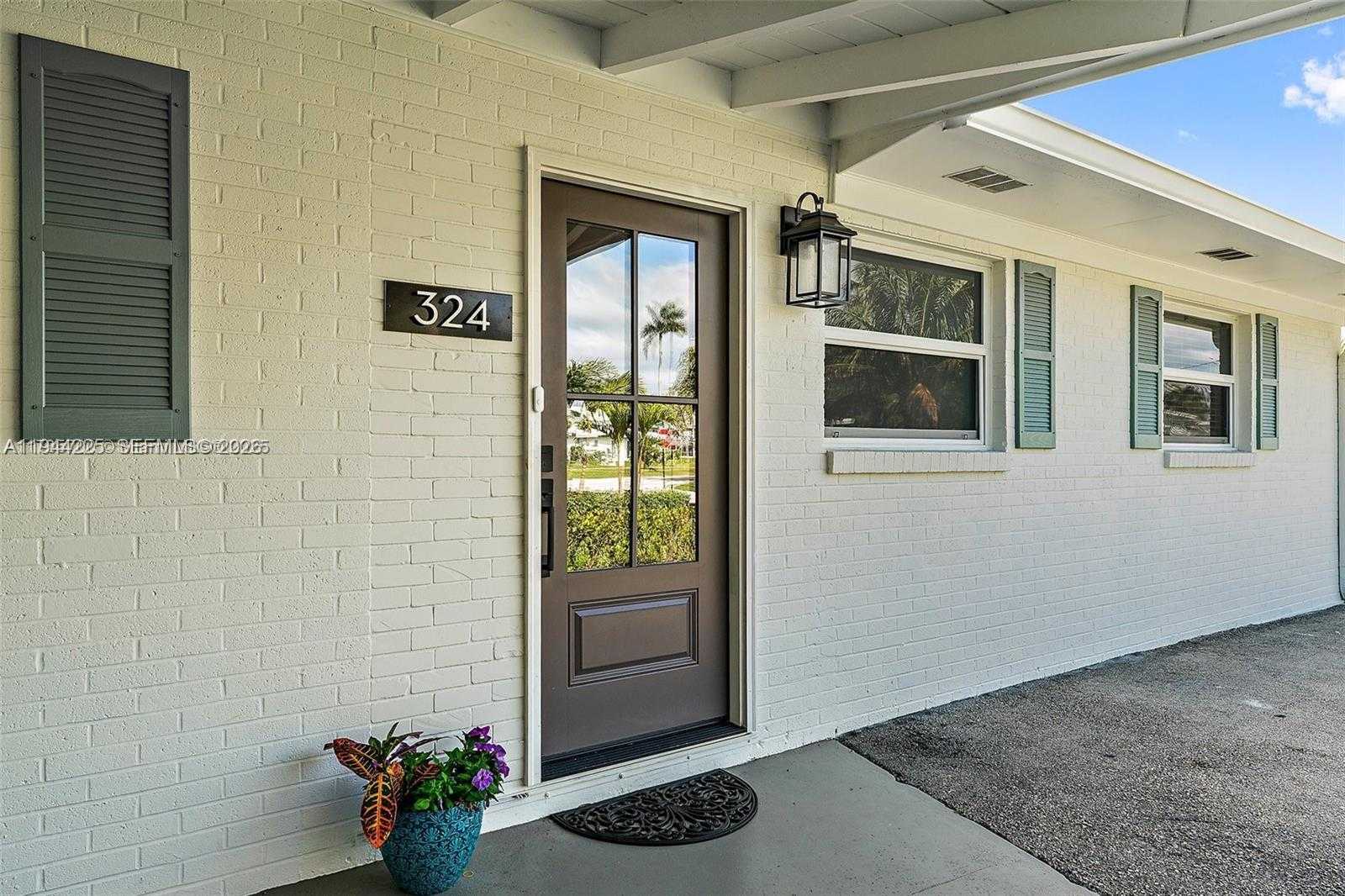 Small Image of 324 TEQUESTA, Tequesta Number 5