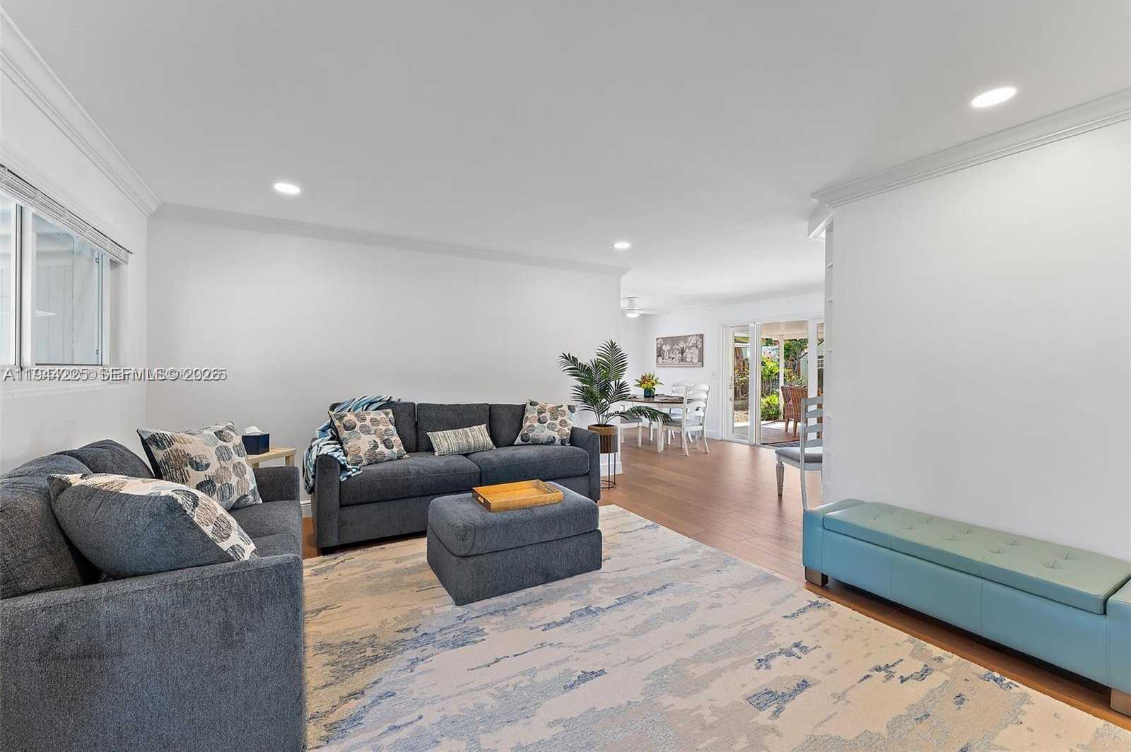 Small Image of 324 TEQUESTA, Tequesta Number 9