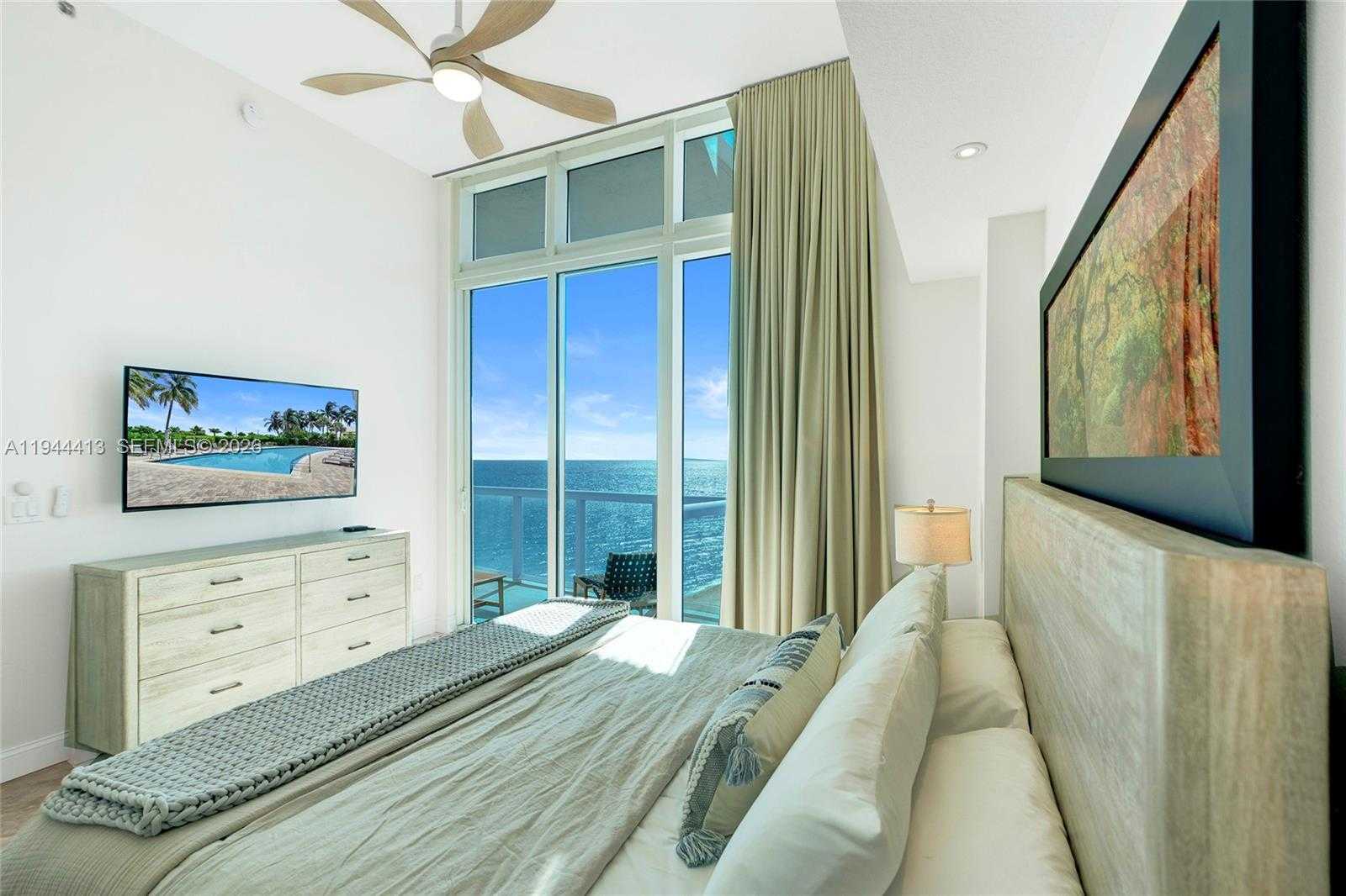 Small Image of 6515 COLLINS AVE #1806, Miami Beach Number 10