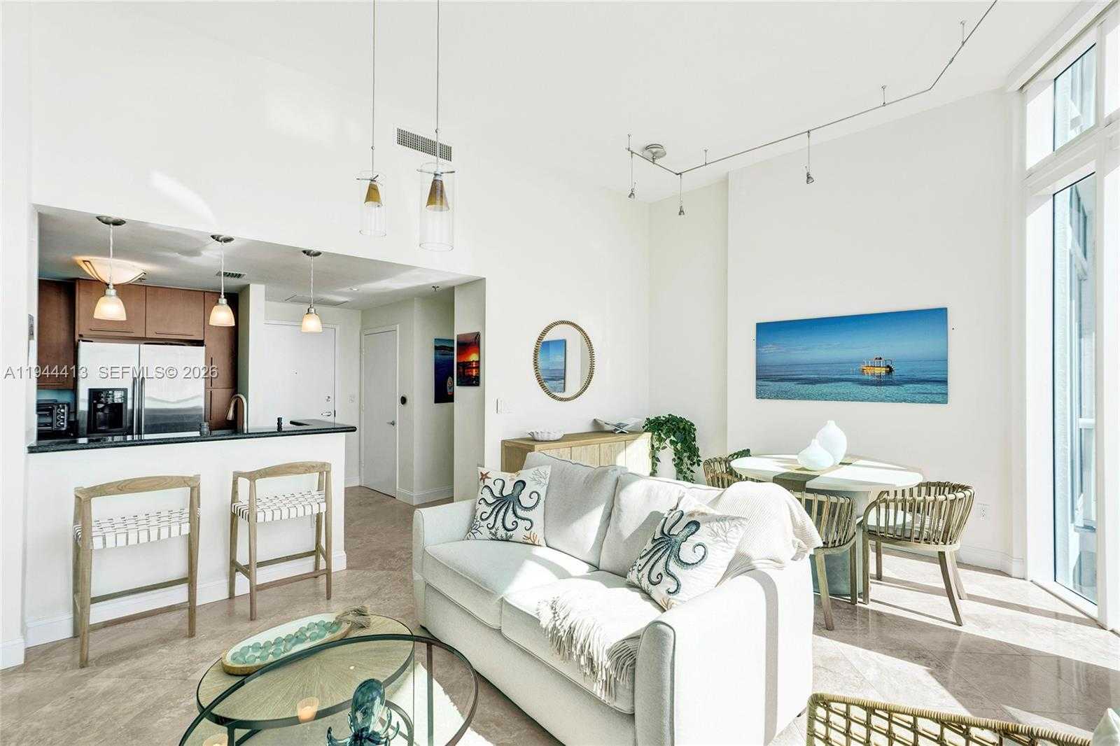 Small Image of 6515 COLLINS AVE #1806, Miami Beach Number 12