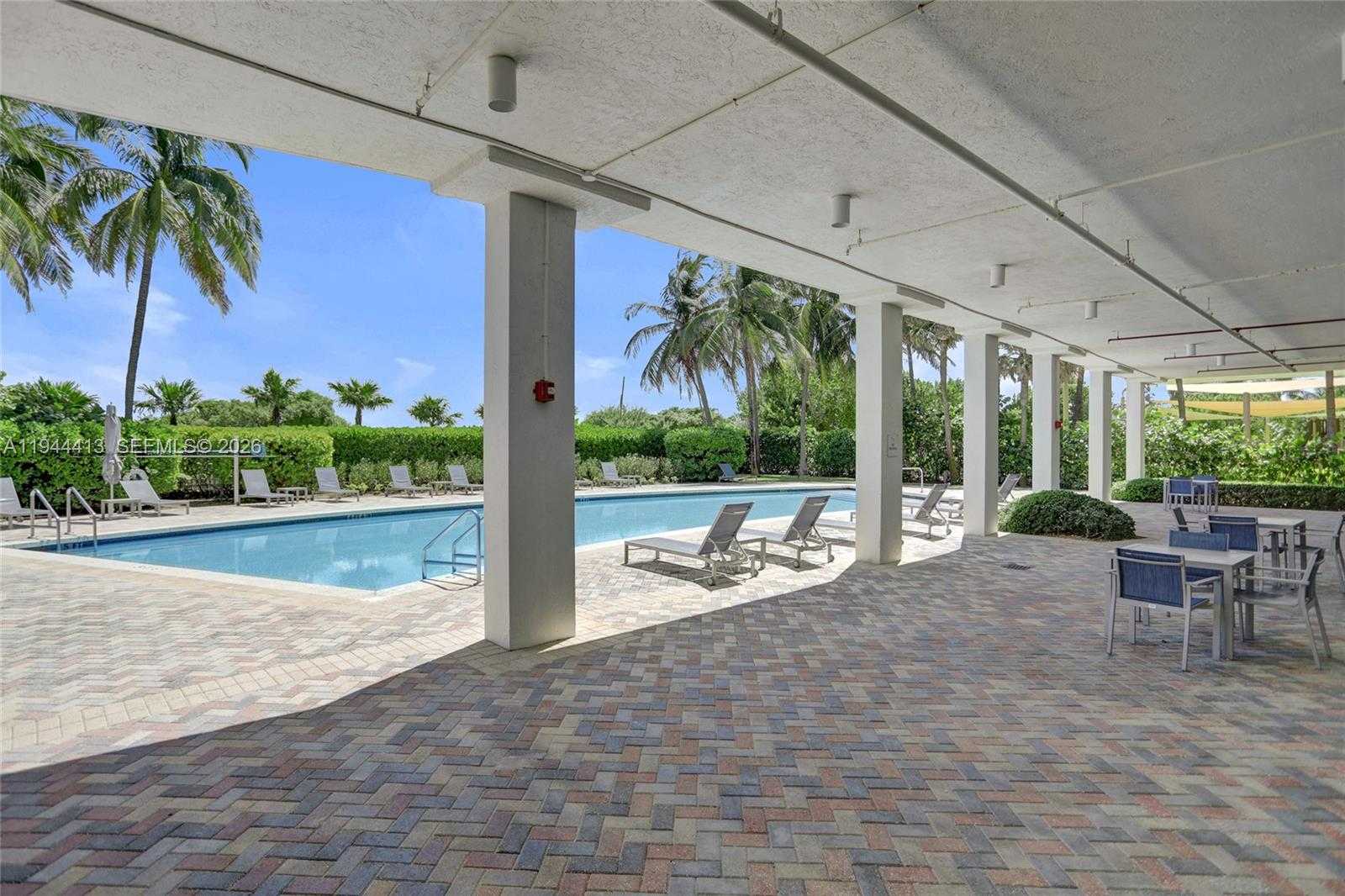 Small Image of 6515 COLLINS AVE #1806, Miami Beach Number 23