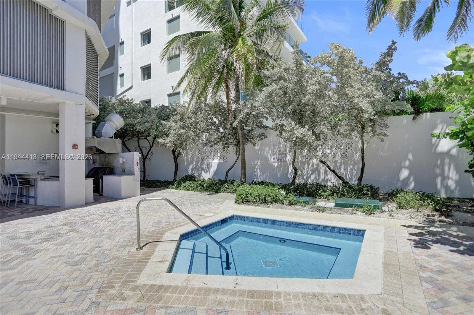 Small Image of 6515 COLLINS AVE #1806, Miami Beach Number 27