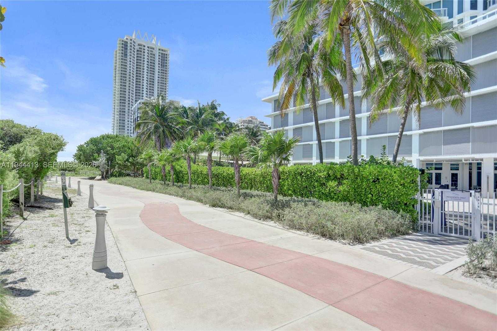 Small Image of 6515 COLLINS AVE #1806, Miami Beach Number 31