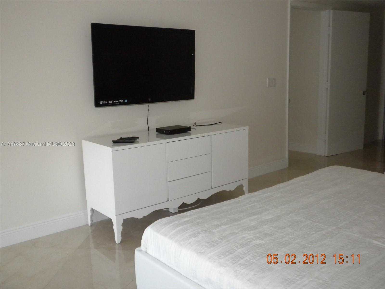Small Image of 1830 #4311, Hallandale Beach Number 11