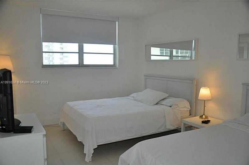 Small Image of 3801 S Ocean Dr, Hollywood, FL 33019, USA Number 10