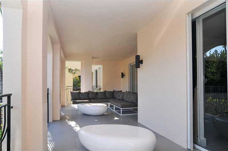 Small Image of 19114 Fisher Island Dr, Miami Beach, FL 33109, USA Number 3