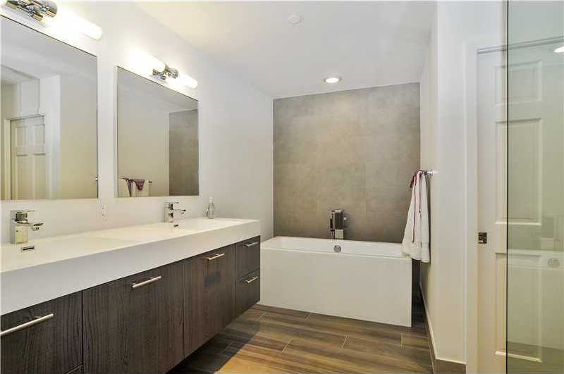 Small Image of 19114 Fisher Island Dr, Miami Beach, FL 33109, USA Number 8