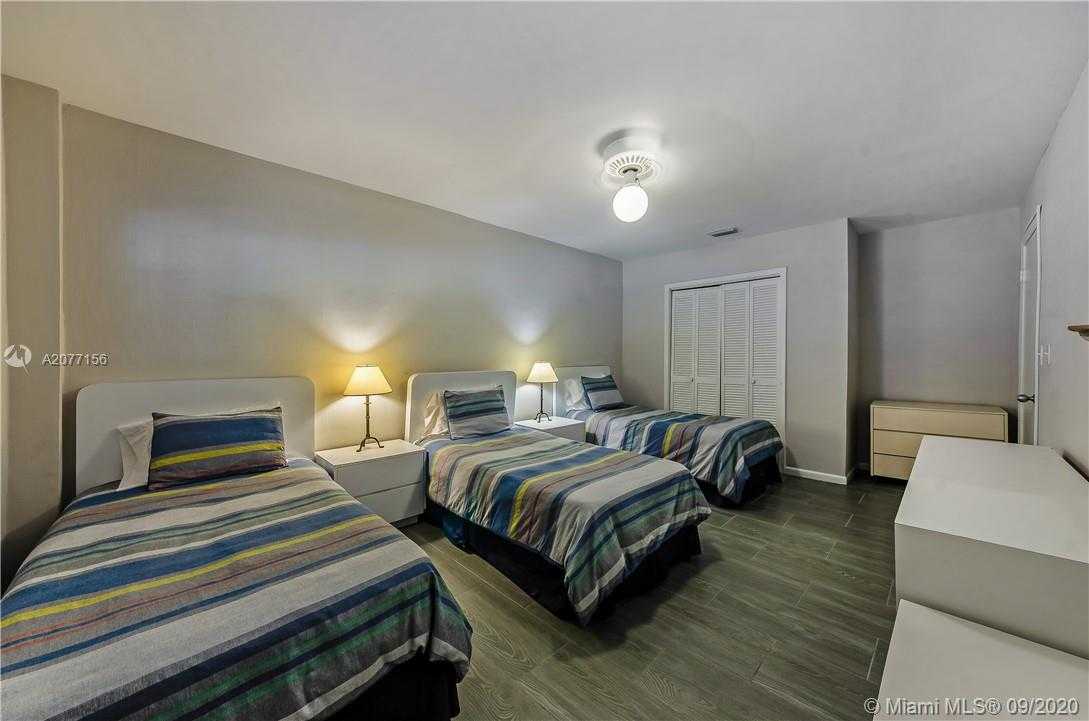 Small Image of 340 ATLANTIC RD, Key Biscayne Number 16