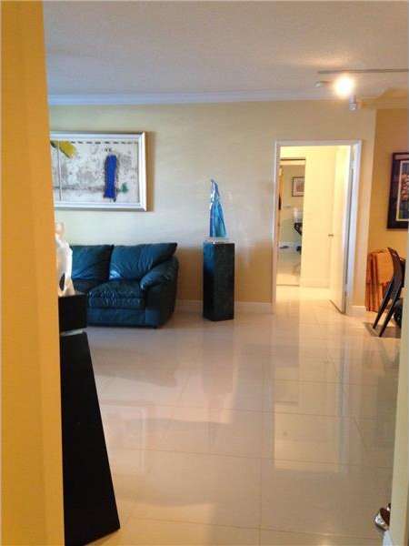 Small Image of 19877 EAST COUNTRY CLUB DR #3108, Aventura Number 2