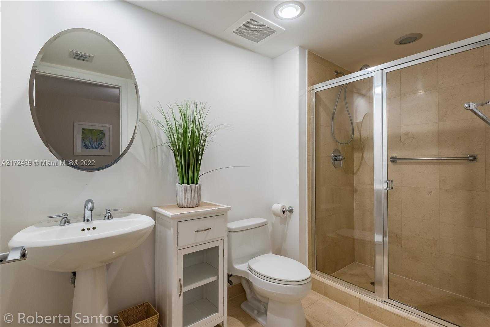 Small Image of 1830 S Ocean Dr, Hallandale Beach, FL 33009, USA Number 14