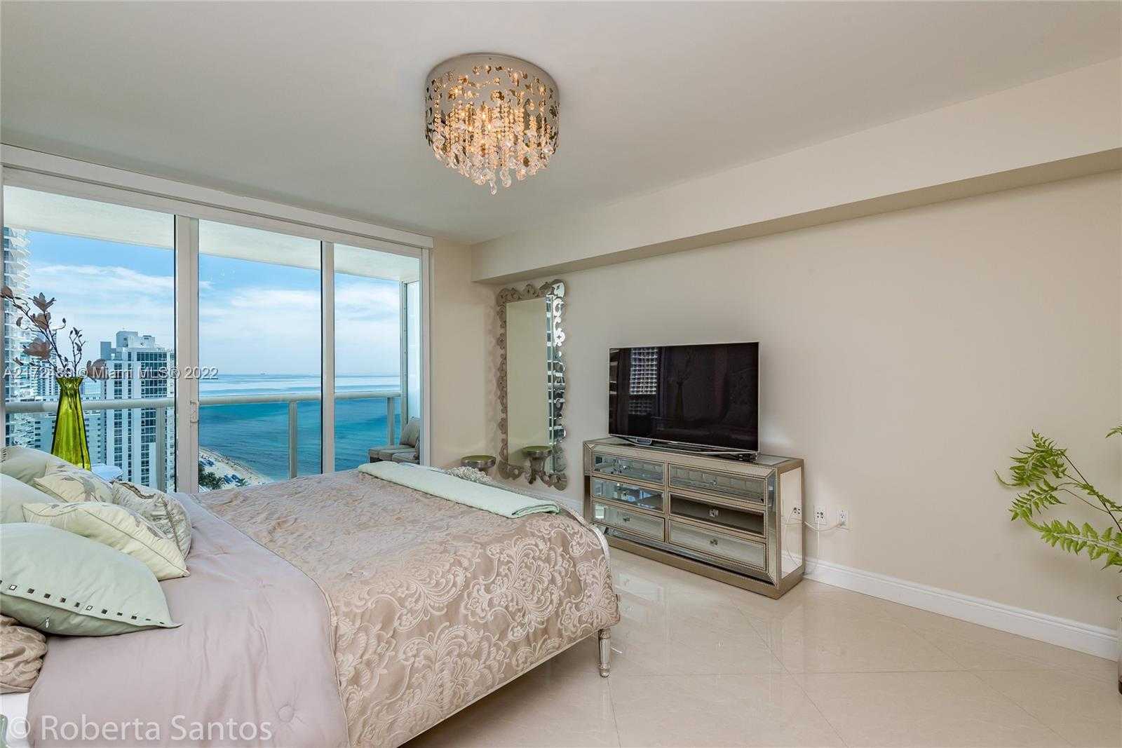 Small Image of 1830 S Ocean Dr, Hallandale Beach, FL 33009, USA Number 17