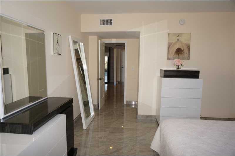 Small Image of 19370 COLLINS AV SEASONAL #1611, Sunny Isles Beach Number 11