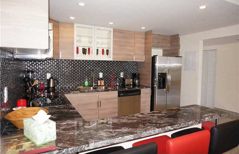 Small Image of 19370 COLLINS AV SEASONAL #1611, Sunny Isles Beach Number 2