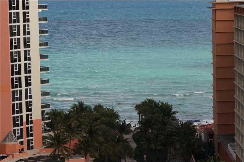 Small Image of 19370 COLLINS AV SEASONAL #1611, Sunny Isles Beach Number 7