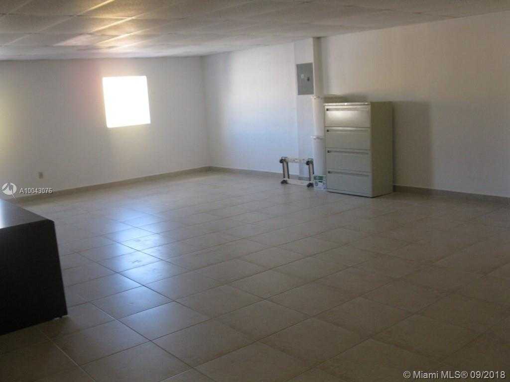 Small Image of 13690 SW 142nd Ave, Miami, FL 33186, USA Number 2