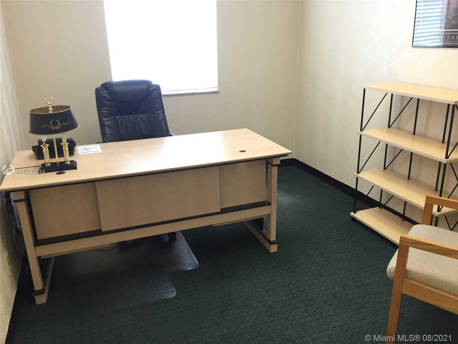 Small Image of 2455 HOLLYWOOD BLVD, Hollywood Number 11