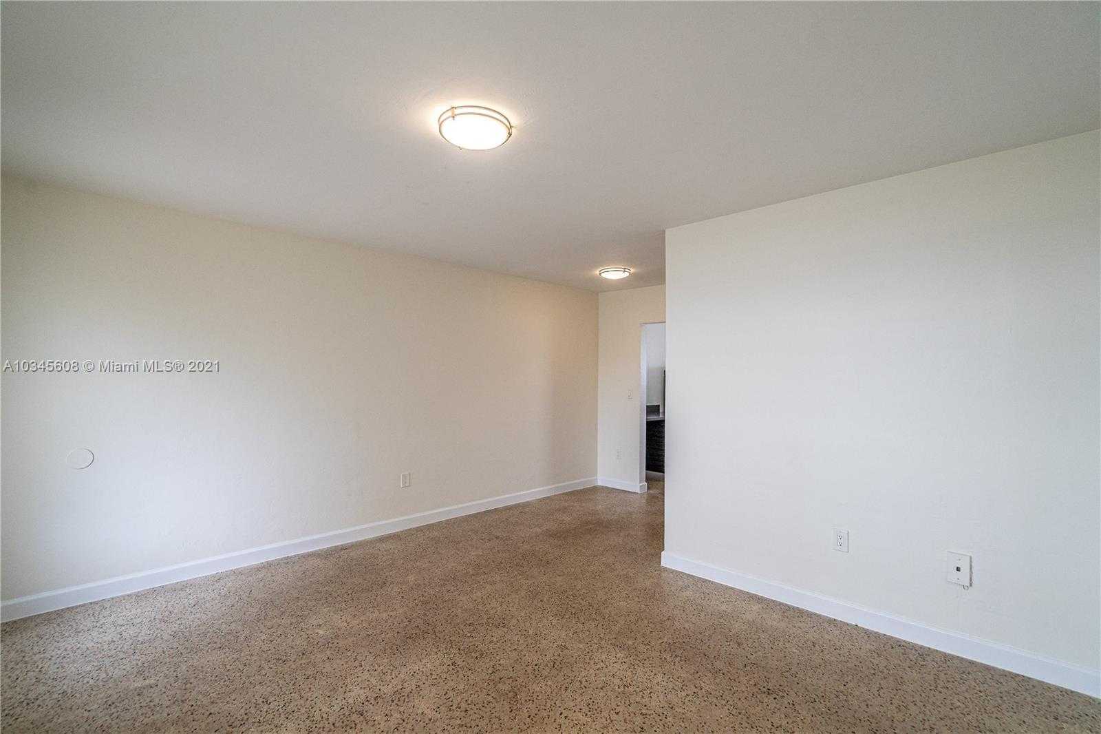 Small Image of 7746 Carlyle Ave, Miami Beach, FL 33141, USA Number 18