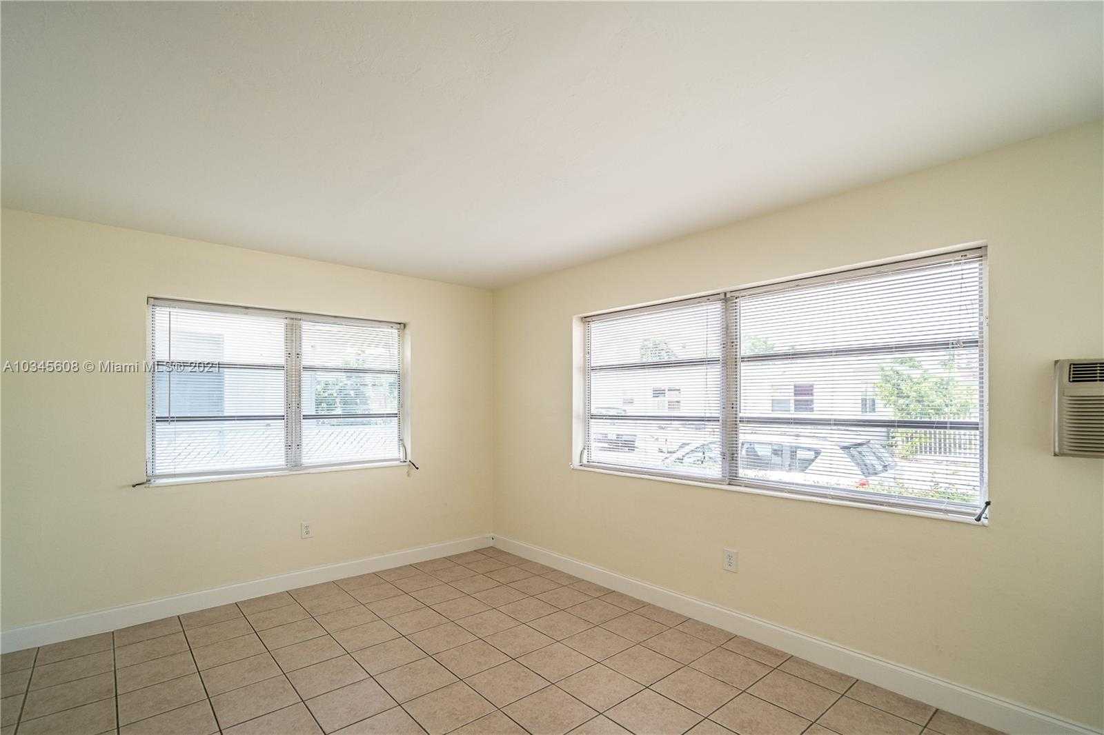 Small Image of 7746 Carlyle Ave, Miami Beach, FL 33141, USA Number 26