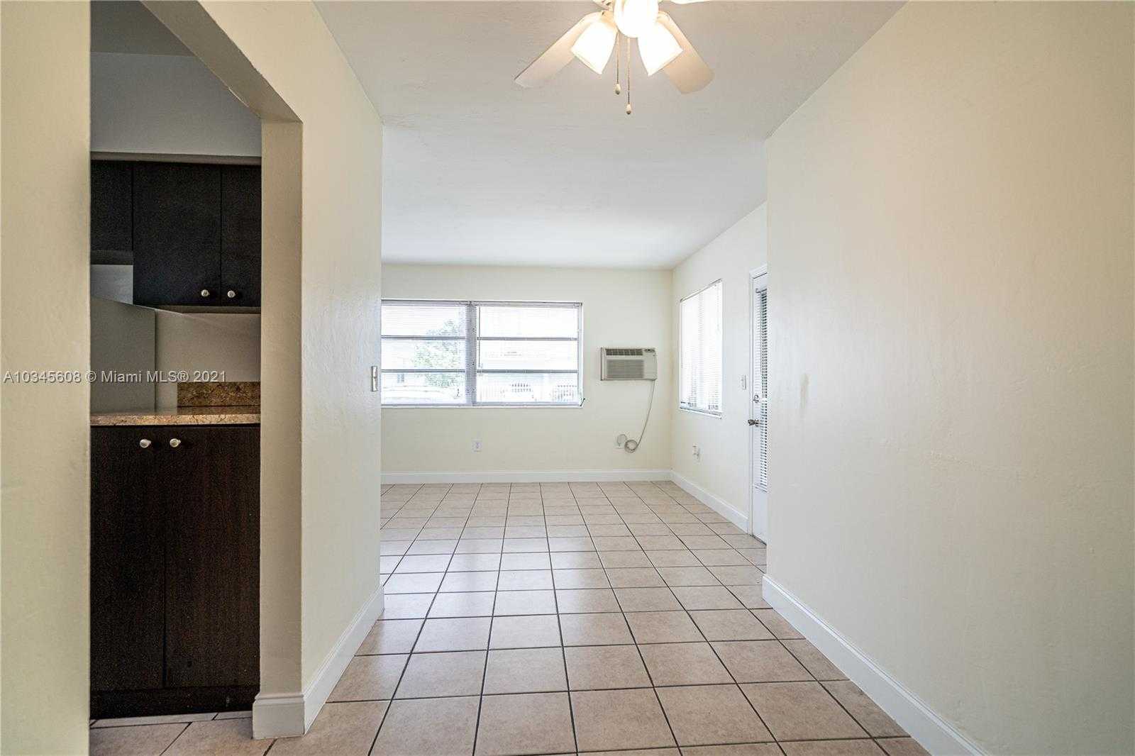 Small Image of 7746 Carlyle Ave, Miami Beach, FL 33141, USA Number 31